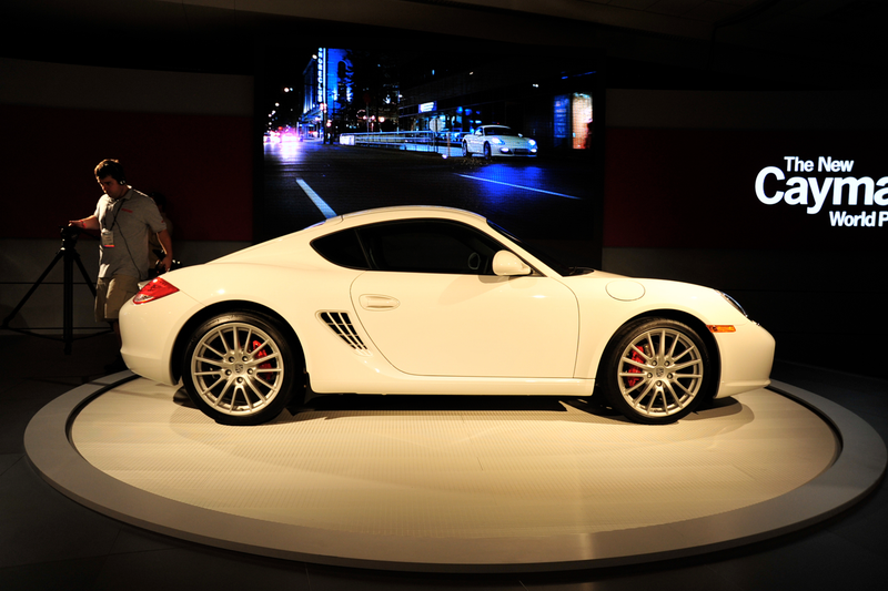 Illustration for article titled 2009 Porsche Cayman Comes To LA, Brings Optional Limited Slip Differential